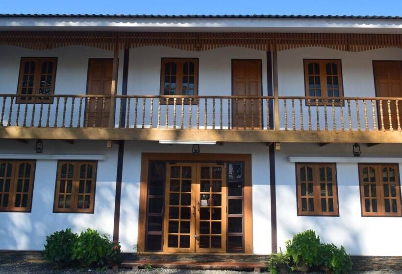 هتل Westay @ The Grand Nyaung Shwe , Inle Lake