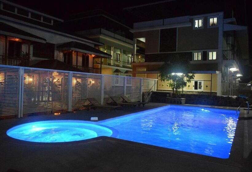 هتل Westay @ The Grand Nyaung Shwe, Inle Lake