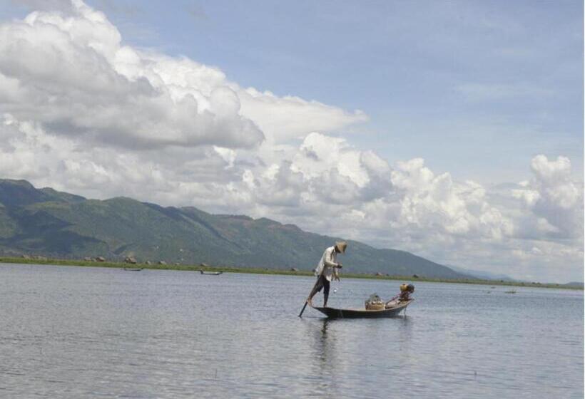 هتل Westay @ The Grand Nyaung Shwe, Inle Lake