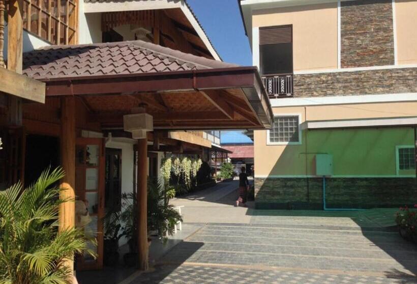 هتل Westay @ The Grand Nyaung Shwe, Inle Lake