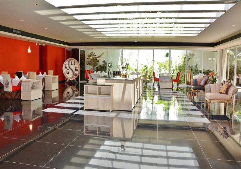 Savoy Hotel Encarnación