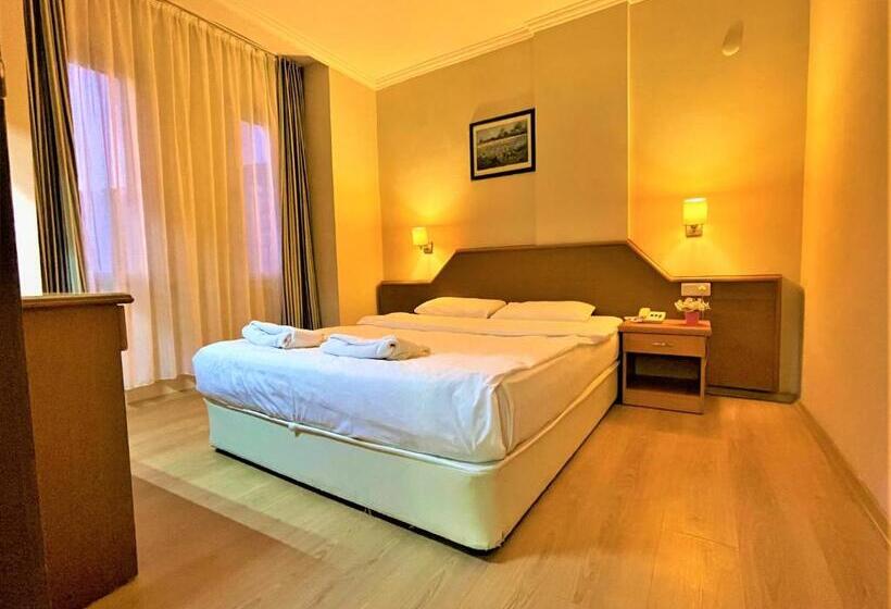 Select Suite & Apart