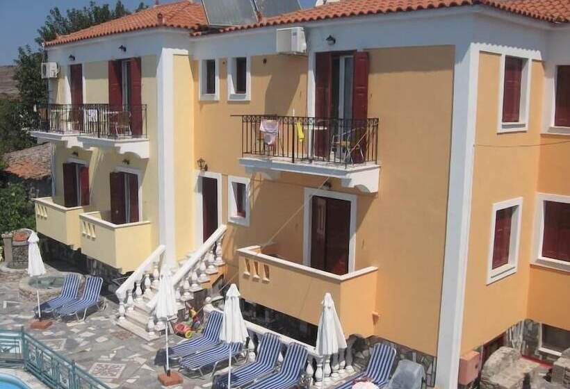 Stella Apartments & Studios