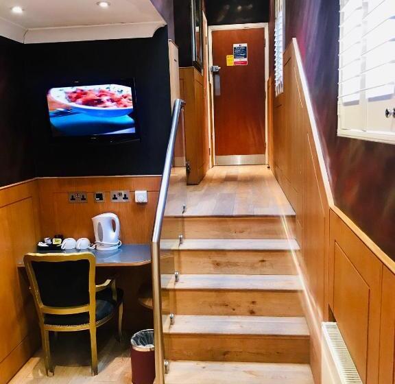 Fotos del hotel The Melville Rooms & Suites  London:  32