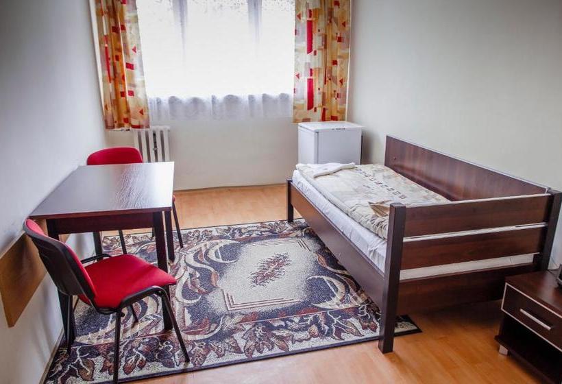 Hostel Trio