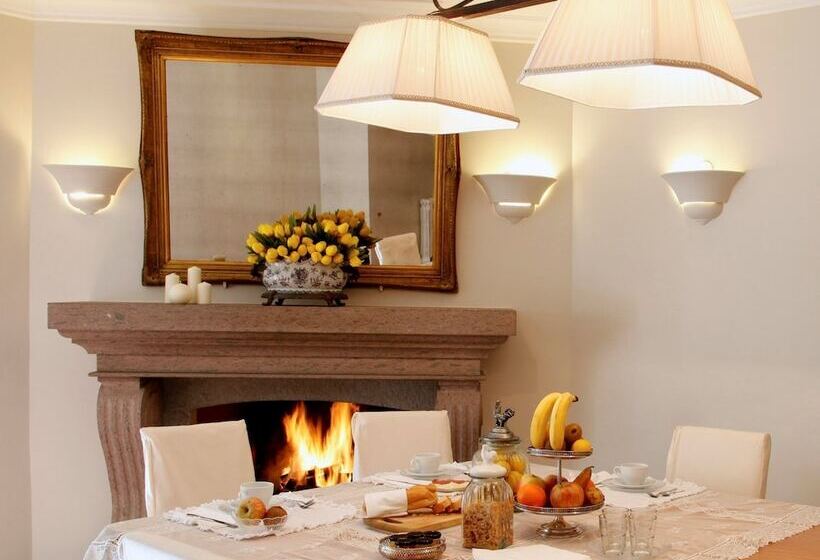 تختخواب و صبحانه La Villetta Suite
