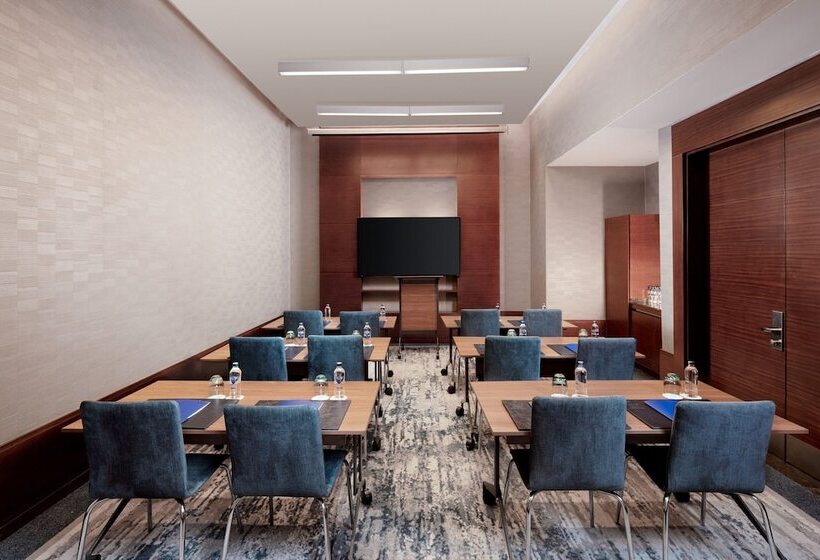 Delta Hotels By Marriott Istanbul Levent