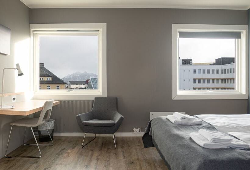 Fast Hotel Svolvær