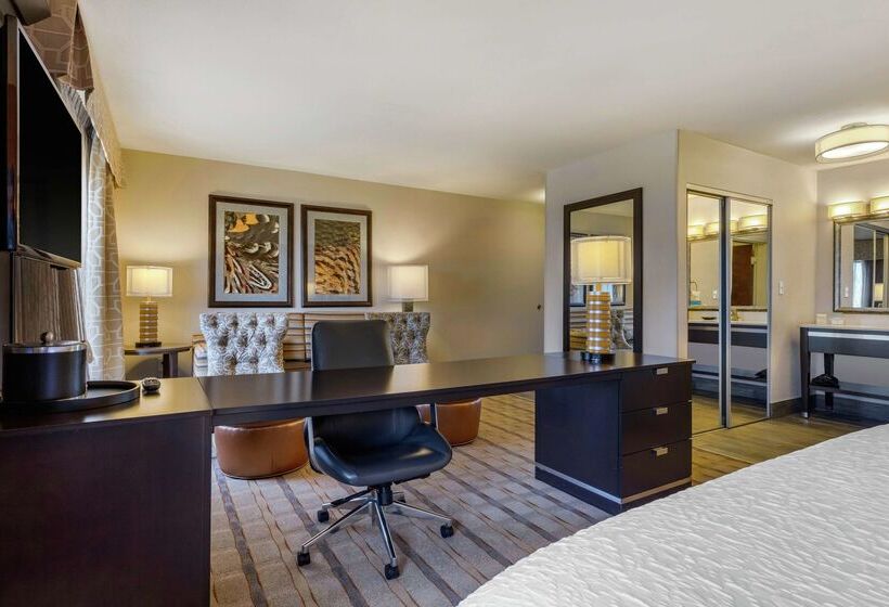 فندق Hampton Inn & Suites Columbus