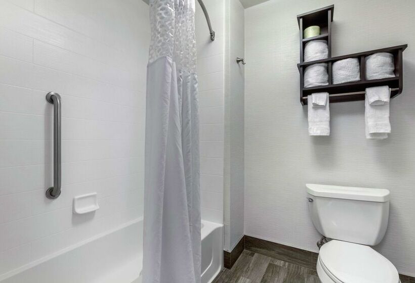 فندق Hampton Inn & Suites Columbus