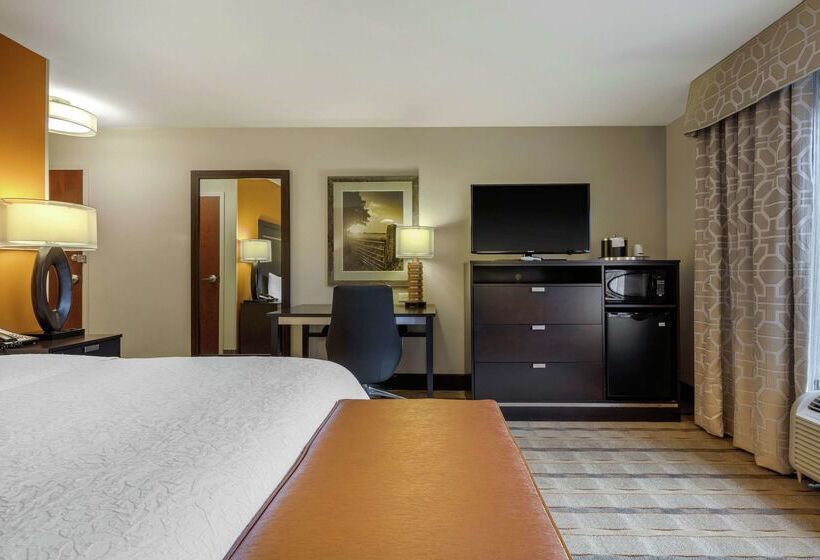 فندق Hampton Inn & Suites Columbus