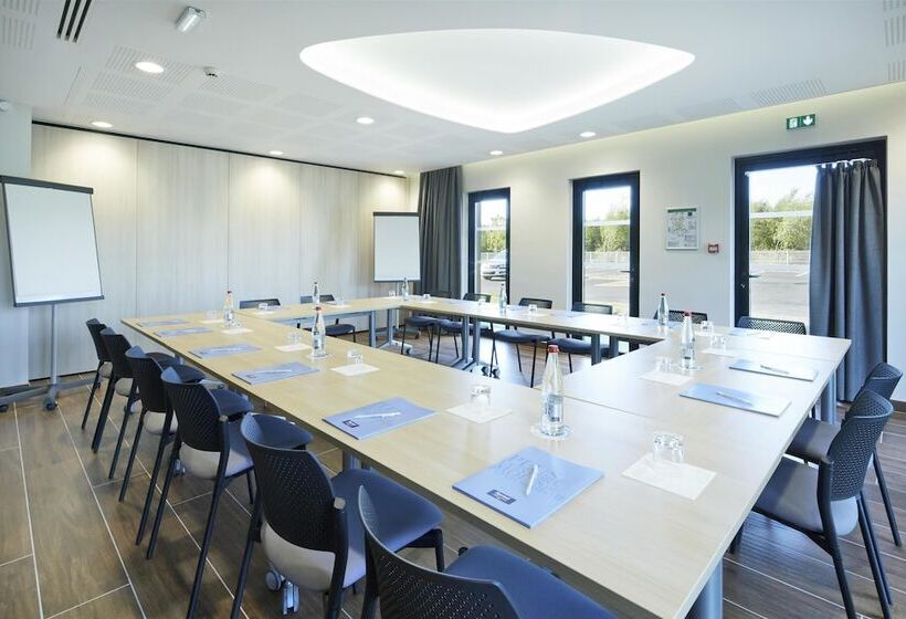هتل Kyriad Prestige Pau – Palais Des Sports