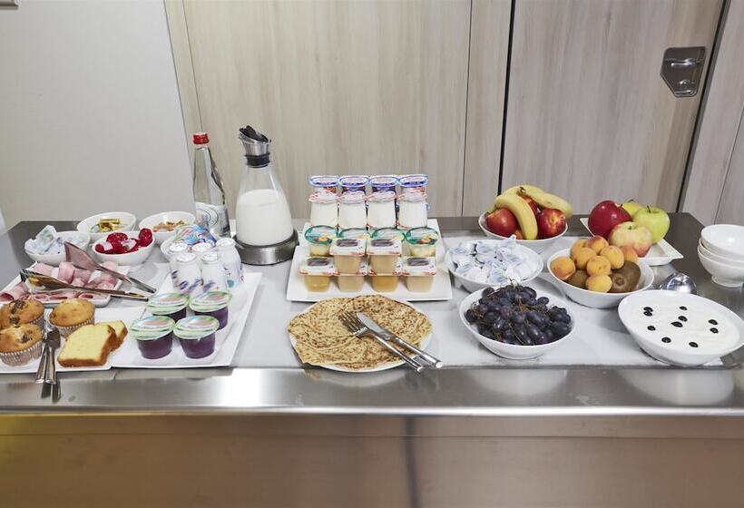 酒店 Kyriad Prestige Pau – Palais Des Sports