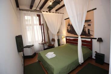 هتل Pension Noemi