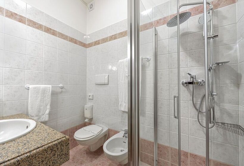 Fotos del hotel Postumia:  9 Fotos del hotel Postumia:  9