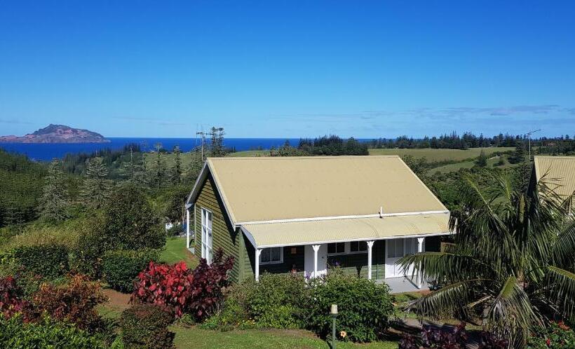 هتل Seaview Norfolk Island