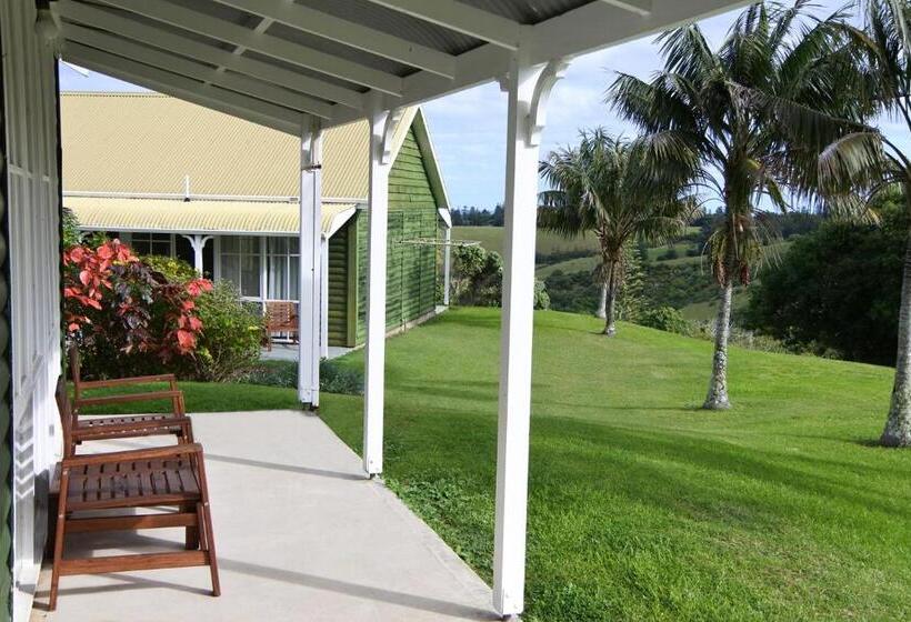 هتل Seaview Norfolk Island