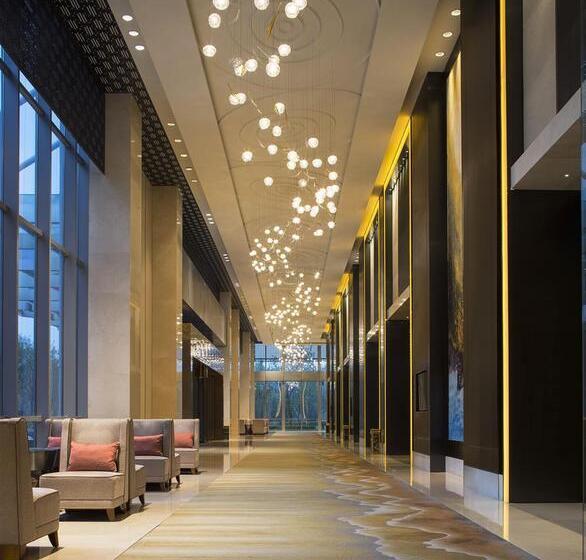 هتل Sheraton Langfang Chaobai River