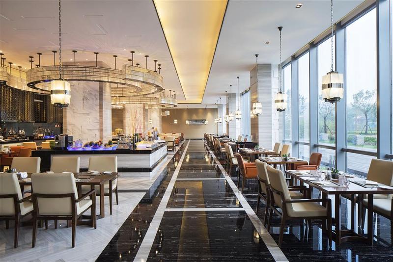 هتل Sheraton Langfang Chaobai River