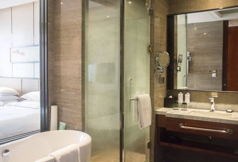 هتل Sheraton Langfang Chaobai River