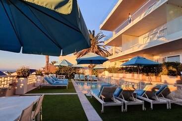هتل The Clarendon Bantry Bay