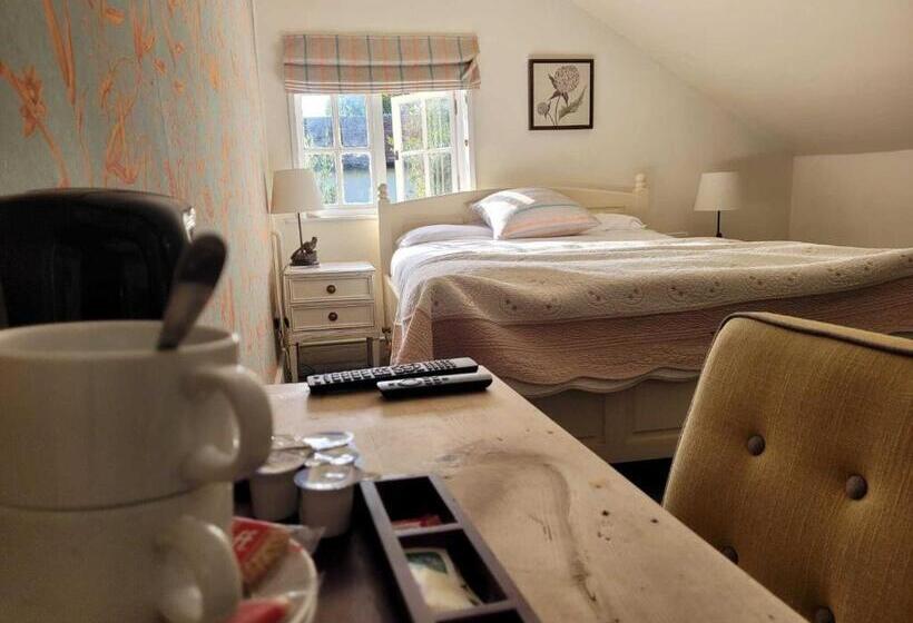 호텔 Three Tuns Ashwell