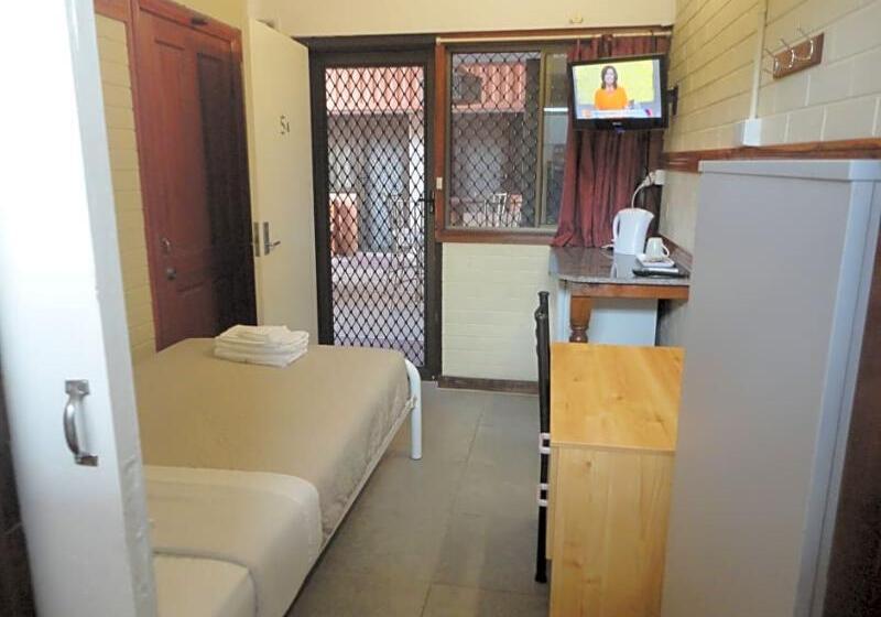 מוטל A Railway Lodge