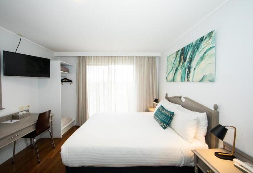 فندق على الطريق New England Motor Lodge