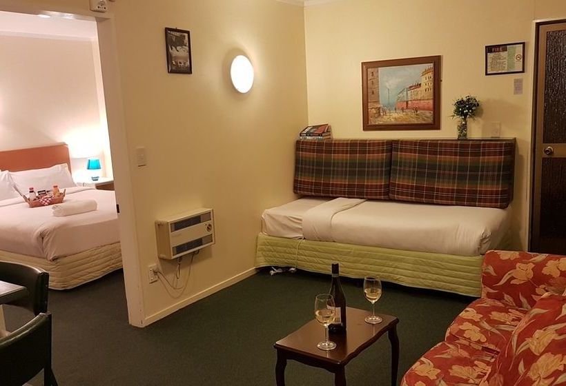 Rainbow Point Motel