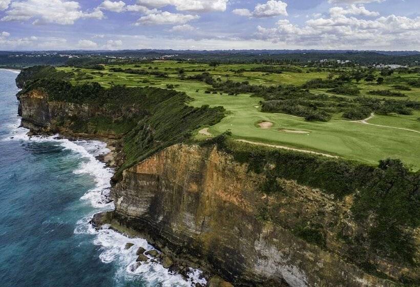 استراحتگاه Royal Isabela