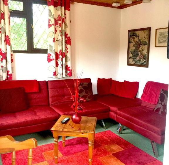 Tovey Lodge
