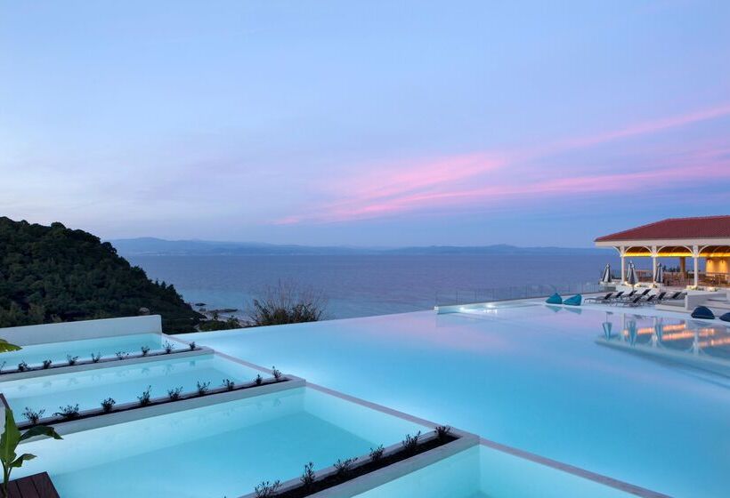 Cora Hotel & Spa
