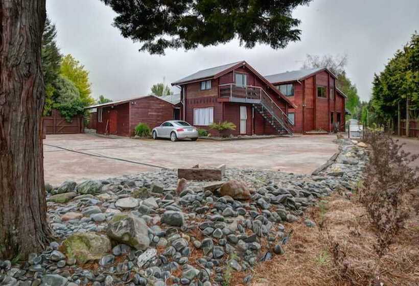 تختخواب و صبحانه Breckenridge Lodge