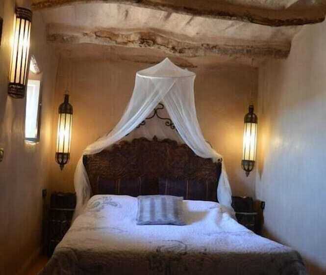 تختخواب و صبحانه Kasbah Gousteau