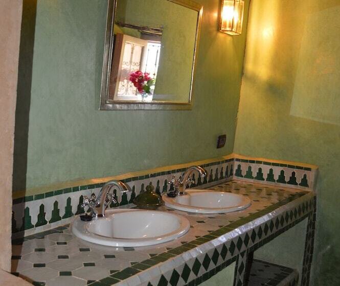 تختخواب و صبحانه Kasbah Gousteau