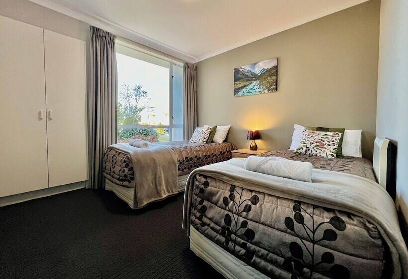 Brinkley Resort