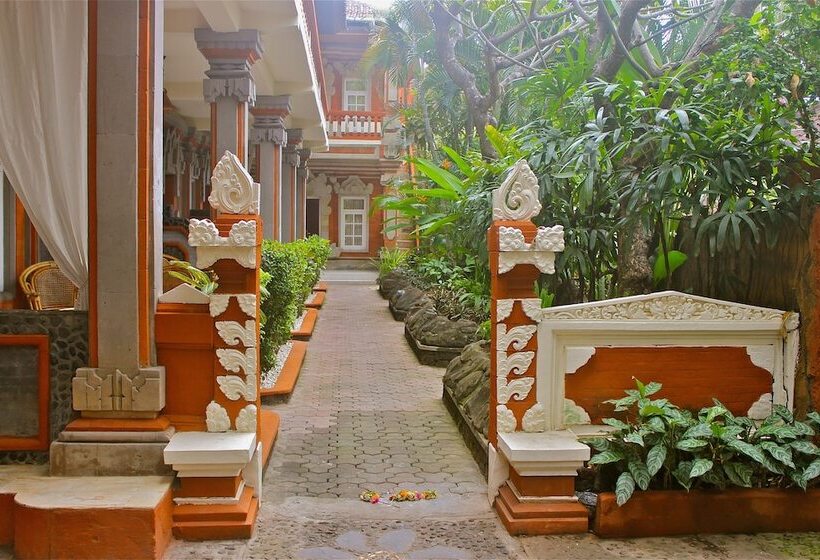 Chonos Hotel Lovina