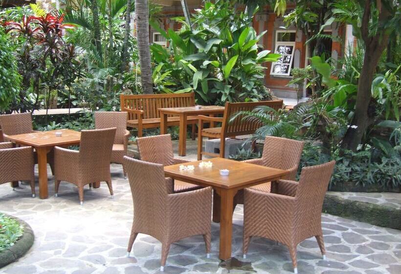 Chonos Hotel Lovina