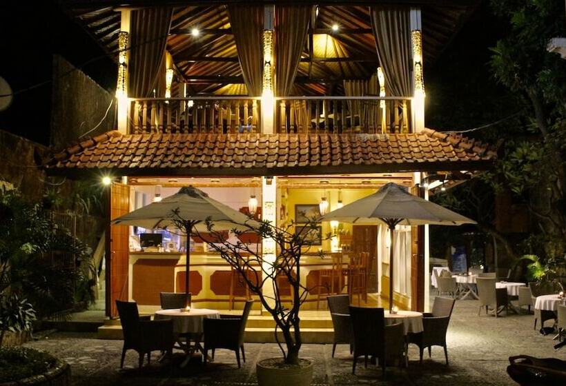 Chonos Hotel Lovina