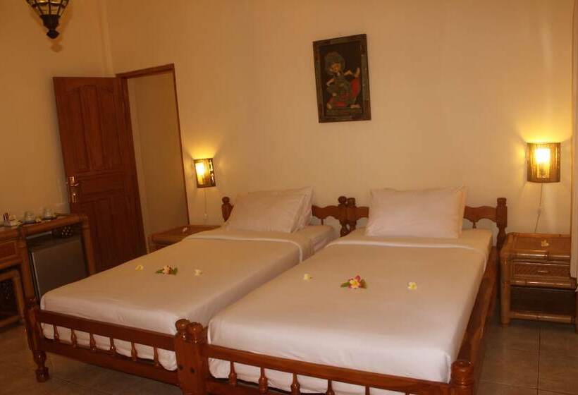 Chonos Hotel Lovina