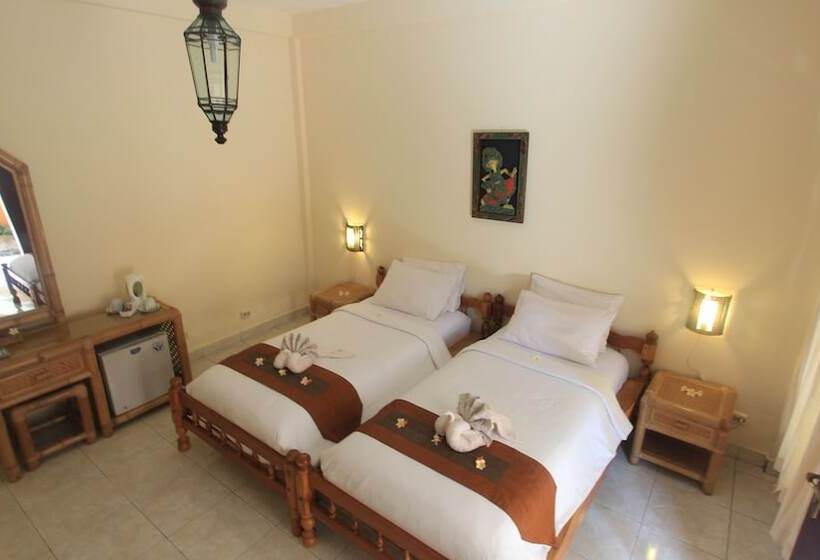 Chonos Hotel Lovina