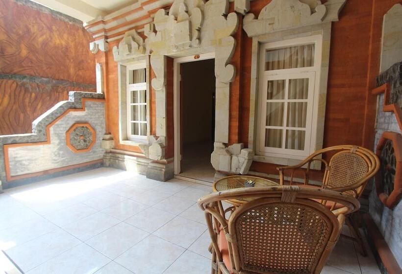 Chonos Hotel Lovina