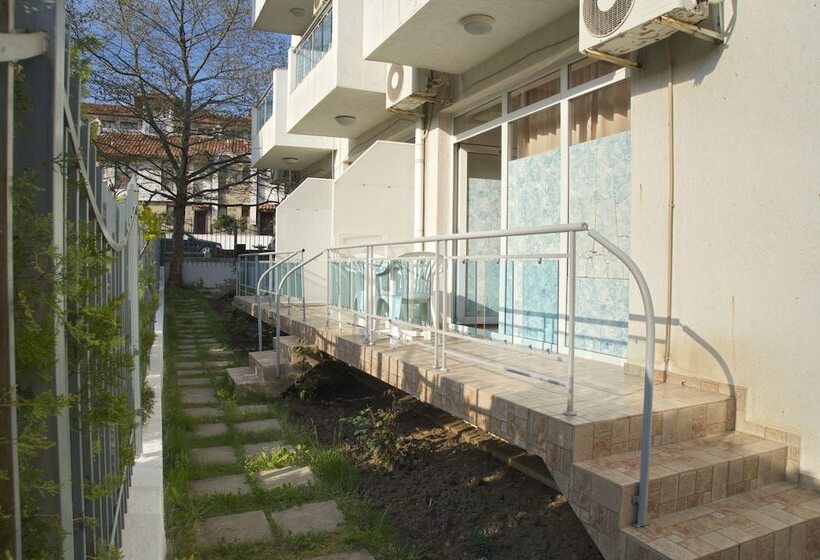 Daisy Guest House