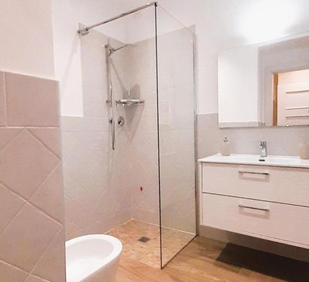 هتل Antica Residenza Montereano