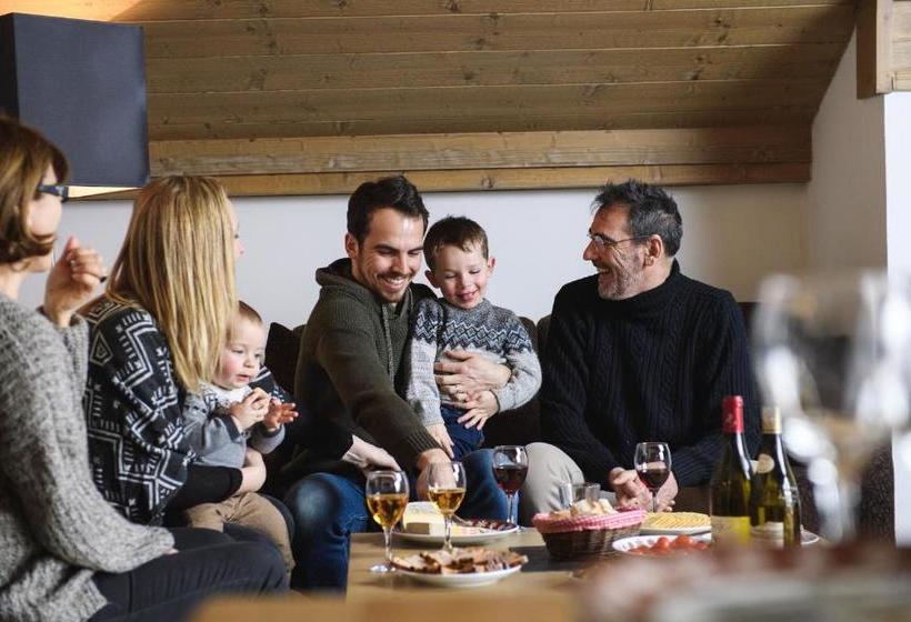 ホテル Cgh Résidences & Spas Les Chalets De Flambeau