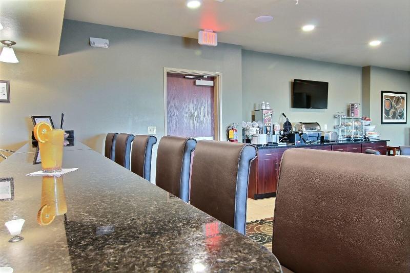 Cobblestone Hotel & Suites   Beulah
