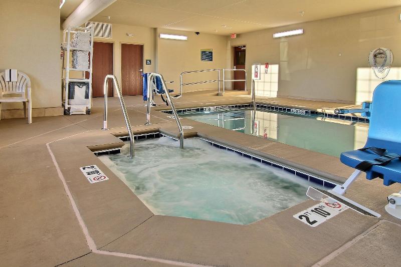 Cobblestone Hotel & Suites   Beulah