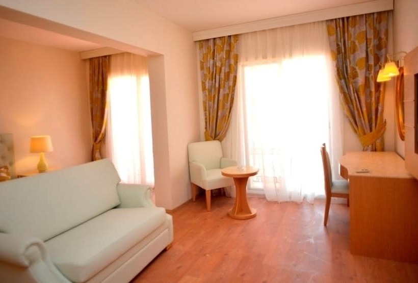 هتل Del Mare Boutique