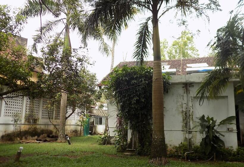 Fotos del hotel Elphinstone Residency:  14