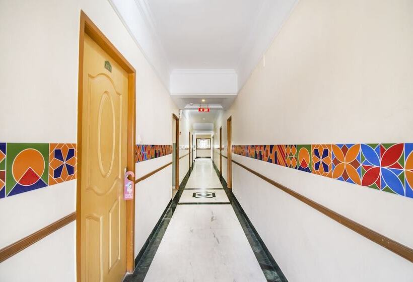 Fabhotel Metro Manor Central Station